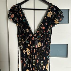BNWT Aritzia Le Fou Wilfred floral boho V-neck silk chiffon frilly midi dress